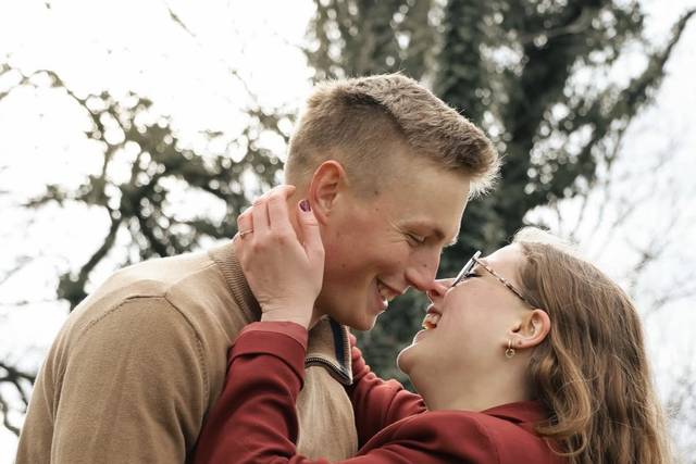 Shooting couple