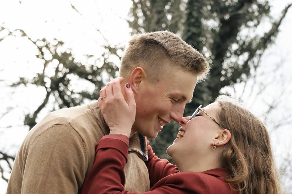 Shooting couple
