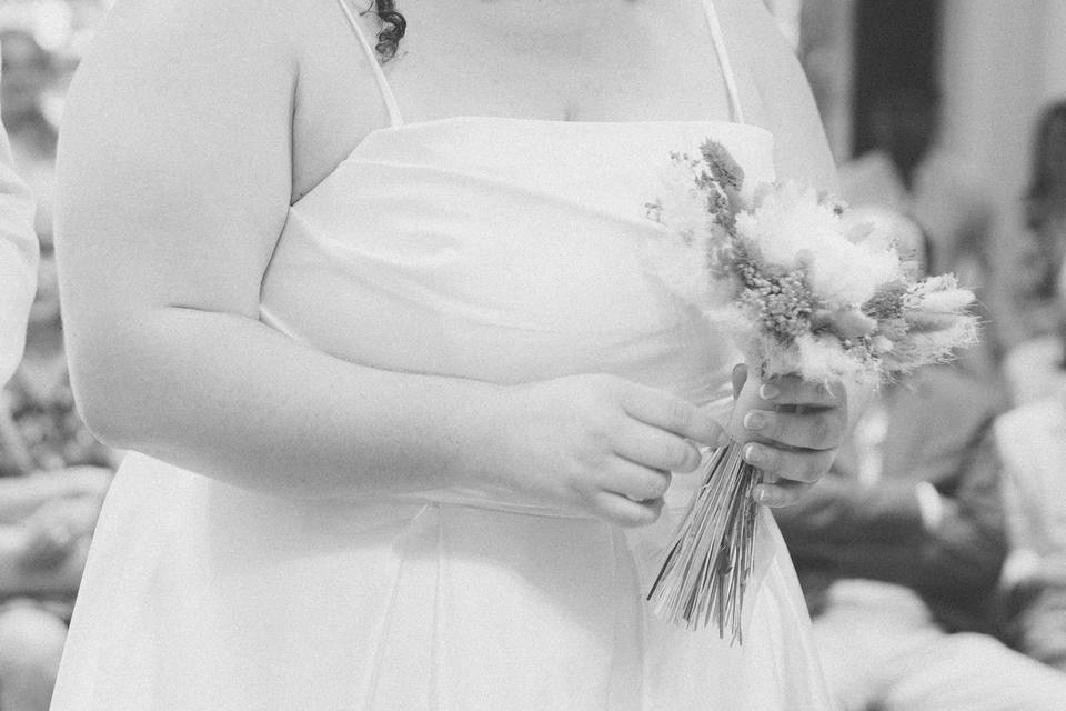 La marié et son bouquet