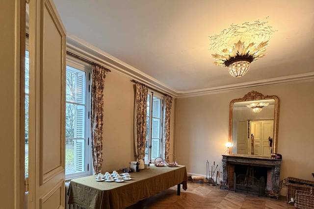 Salon