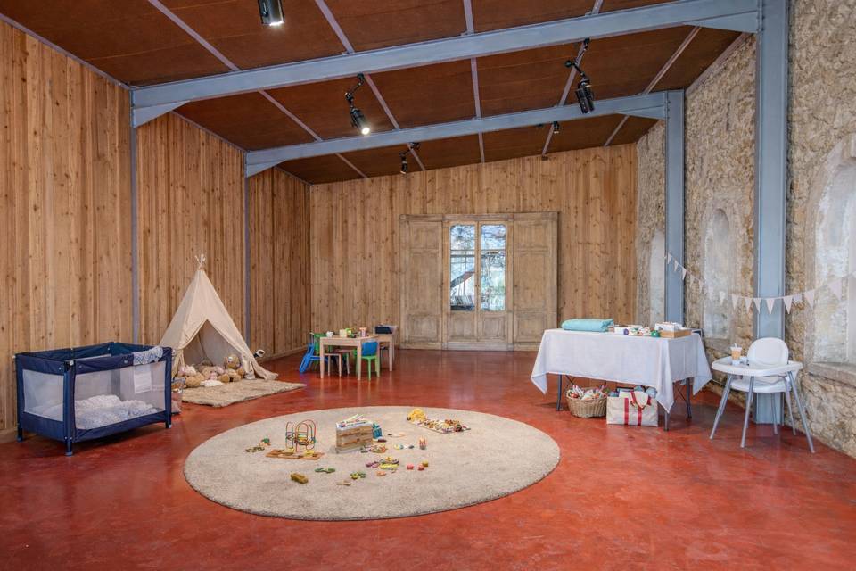 La Salle de petits artistes