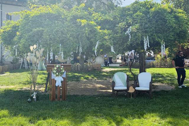 Ceremonie sous la glycine