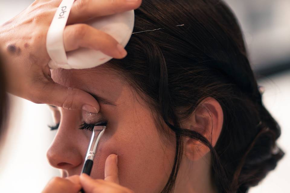 Maquillage des demoiselles d'honneur
