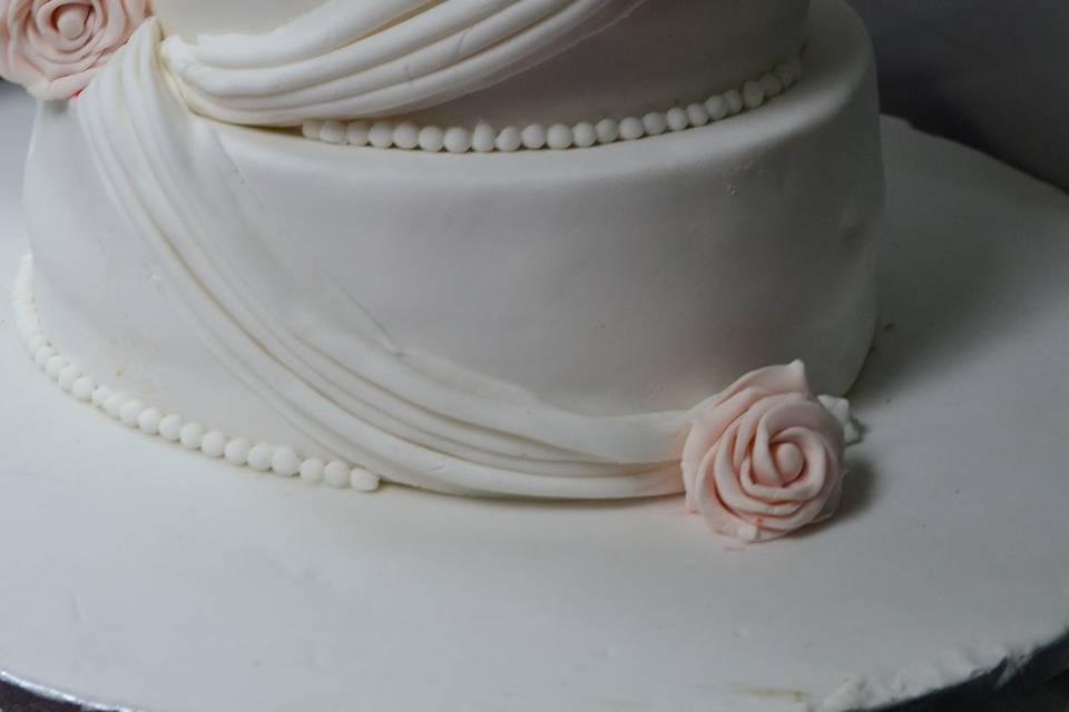 Wedding cake doré