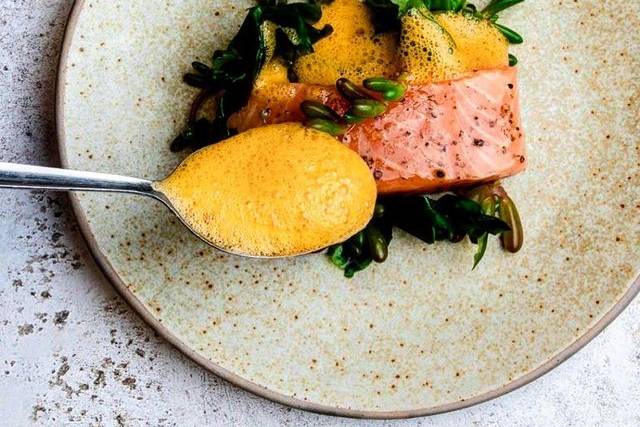 Saumon, salade de la mer