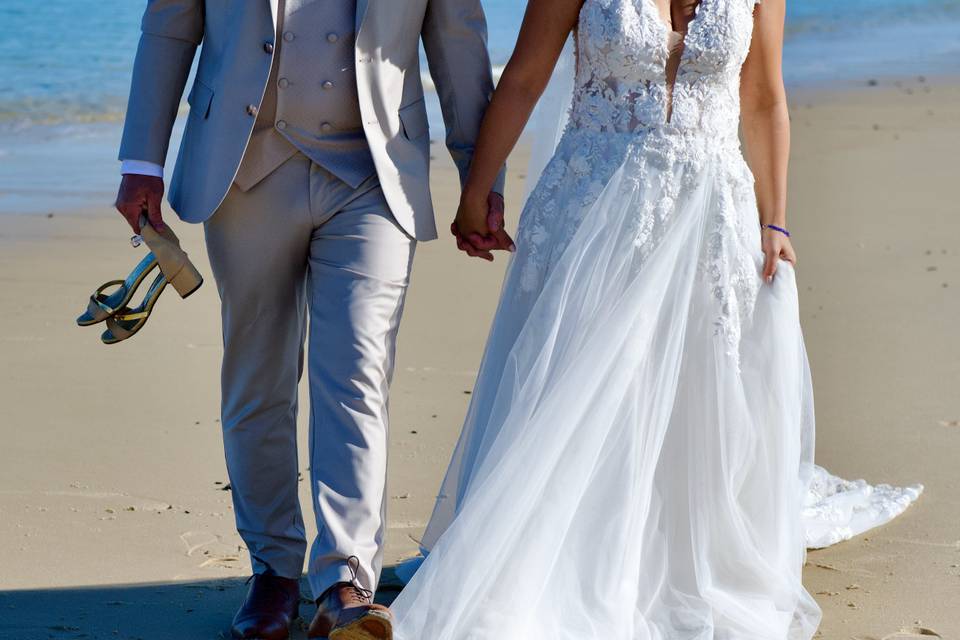Photo de mariés sur la plage