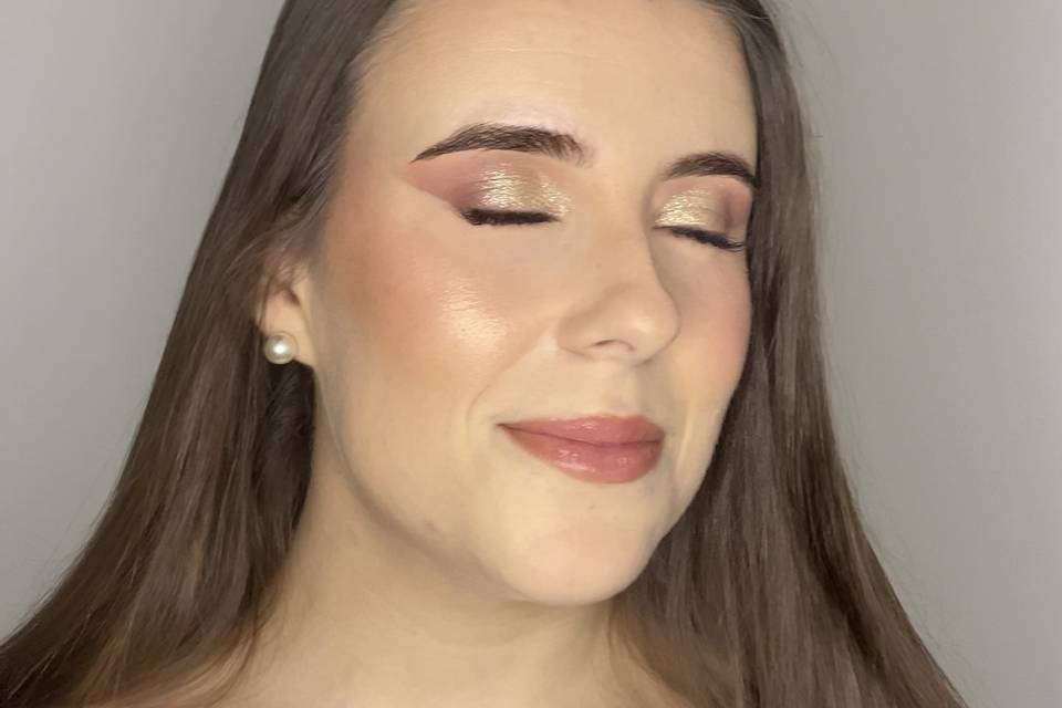 Glowwithanissa