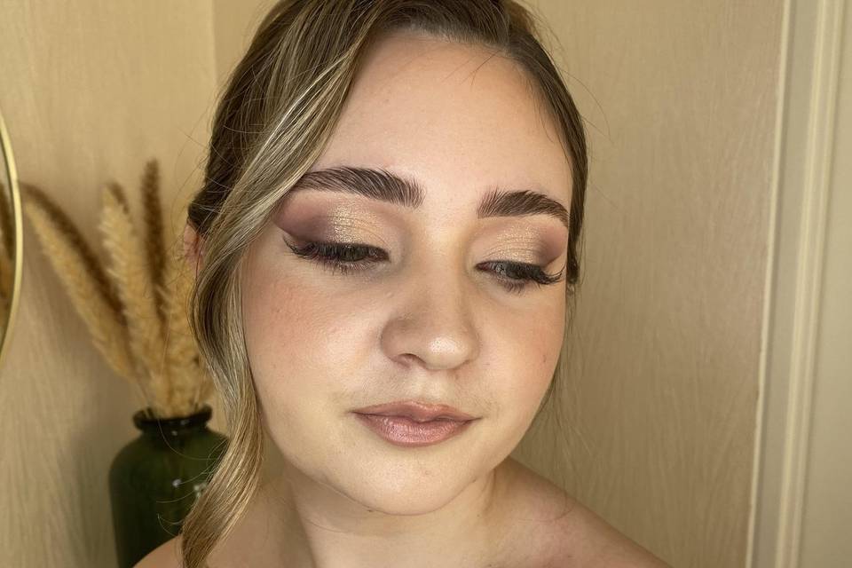 Glowwithanissa