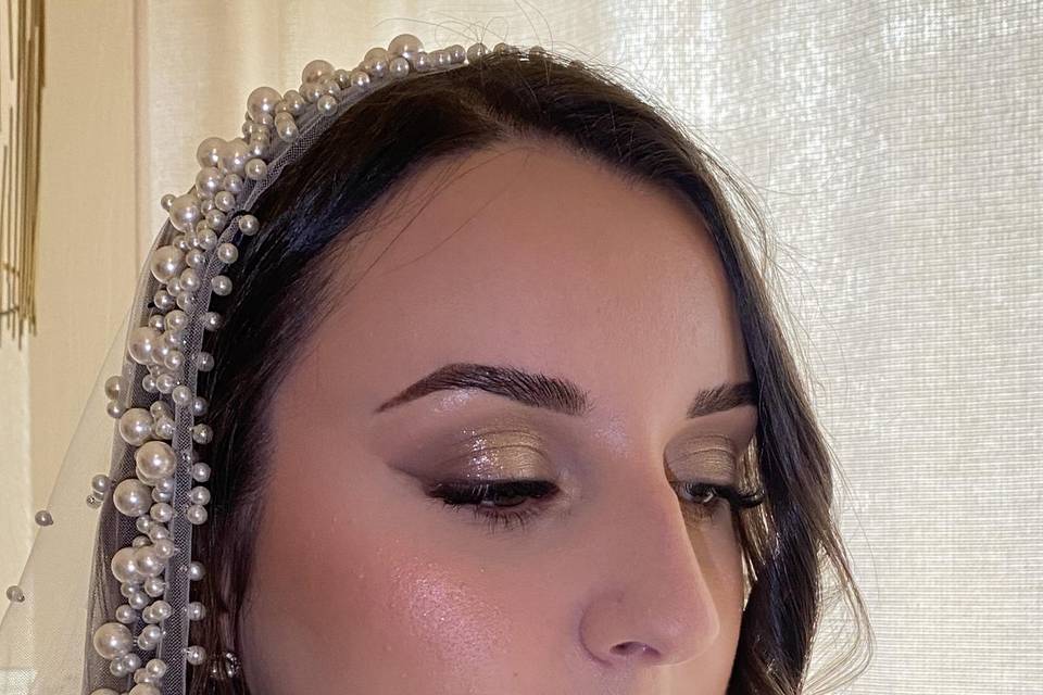 Glowwithanissa