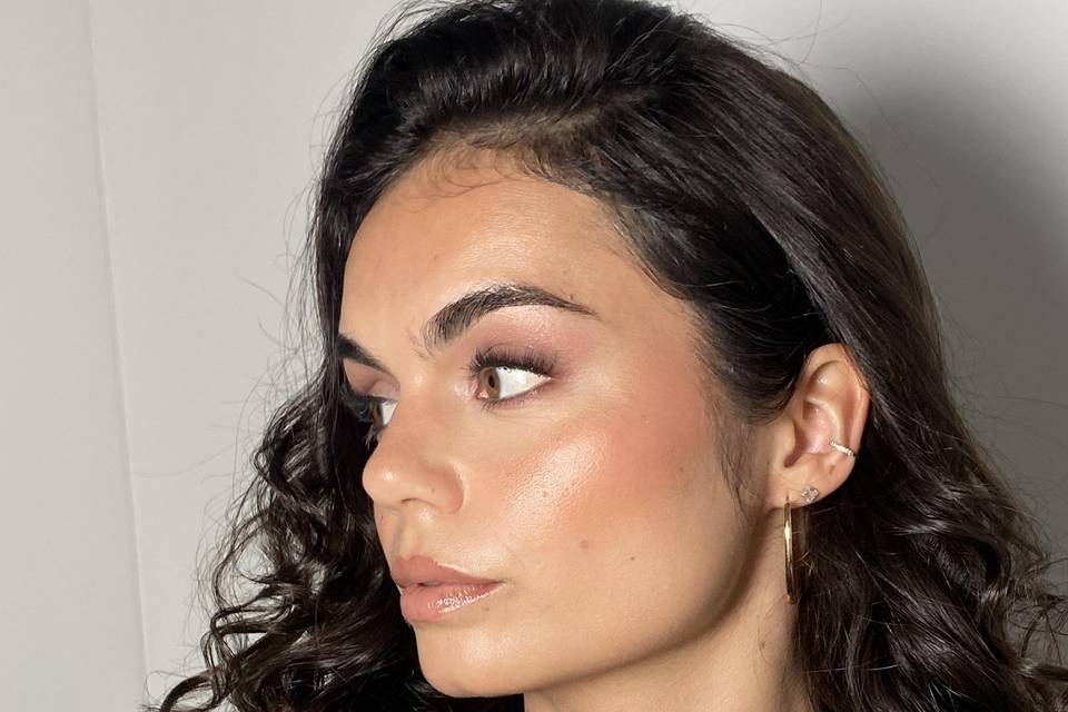 Glowwithanissa