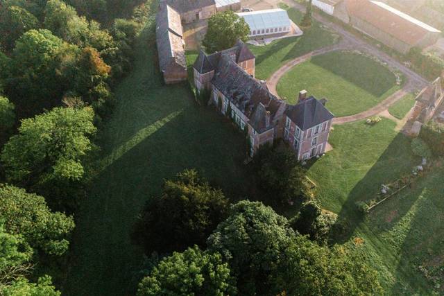 1612 LE CHATEAU