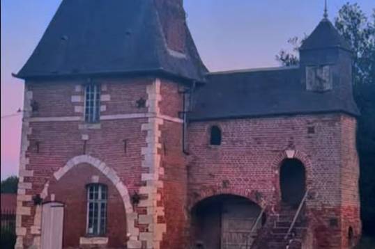 1612 LE CHATEAU