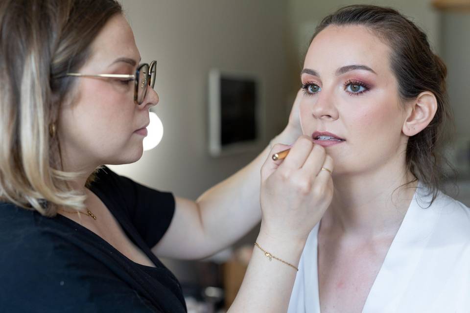 Maquillage et coiffure