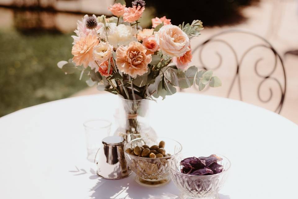Bouquet table