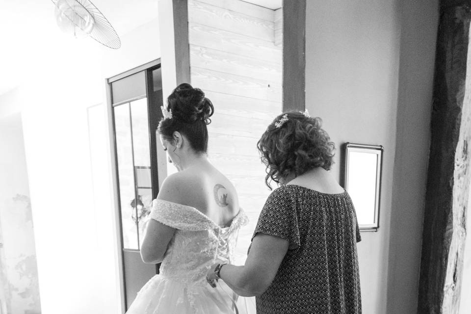 Habillage de la mariée