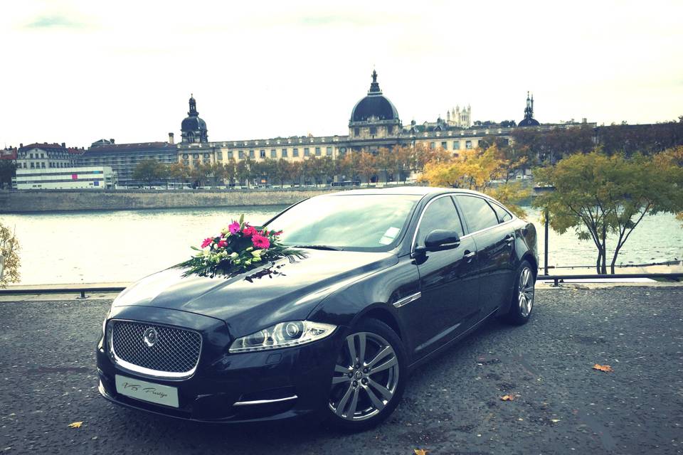 Jaguar XJ Limousine