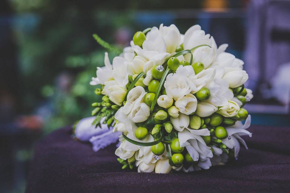 Bouquet mariée freesia/strass