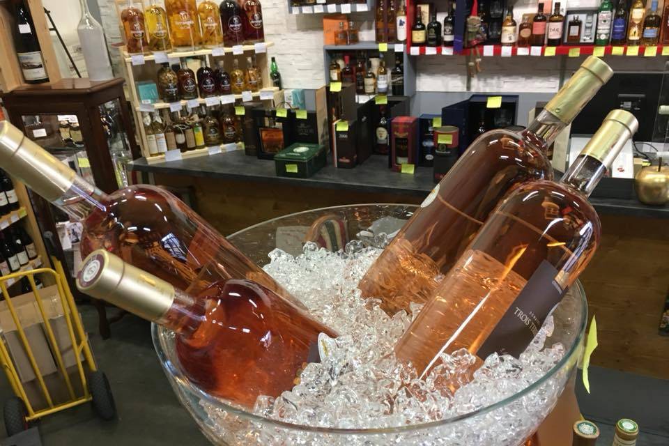 Magnum de rosé en fête