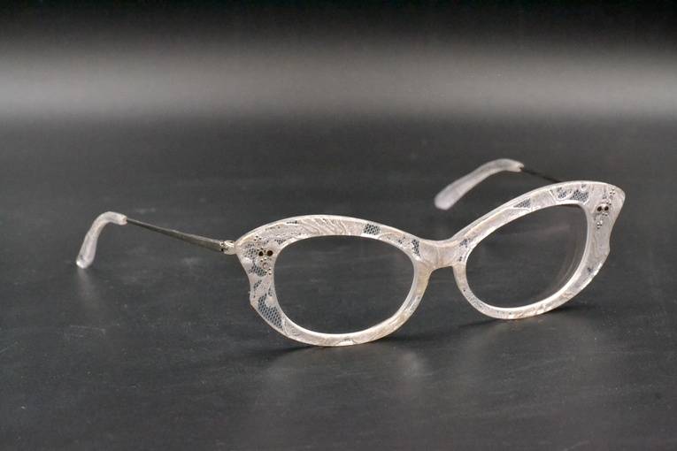 Lunettes sur-mesure, dentellel