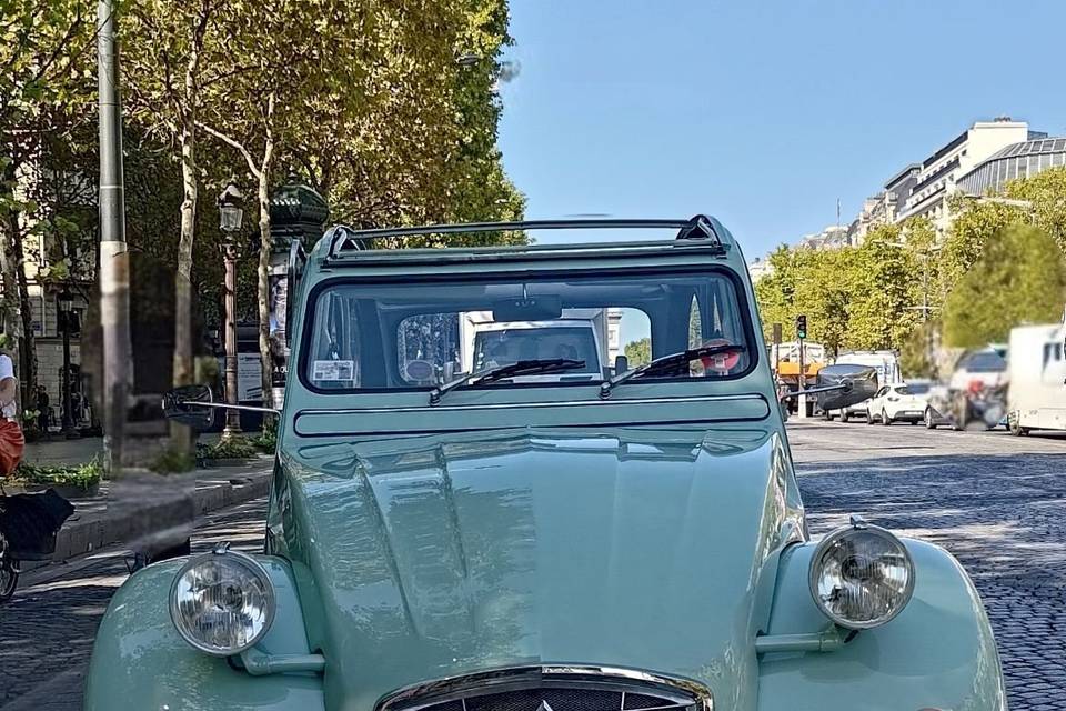 2CV In Paris