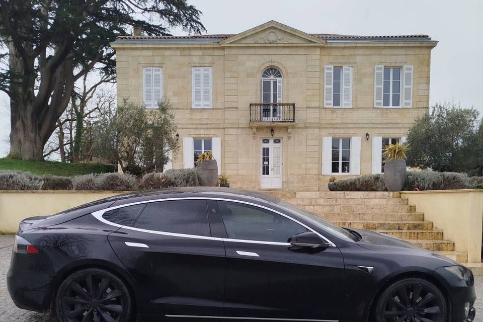 TESLA MODEL S