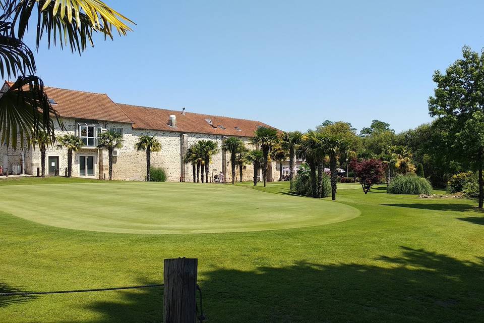 L'hôtel depuis le golf