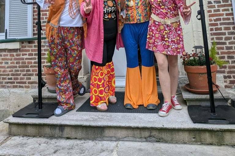 Un anniversaire soirée hippie