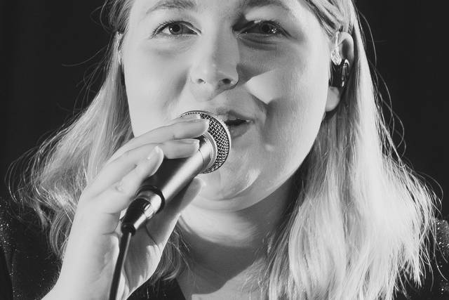 Alice, notre chanteuse