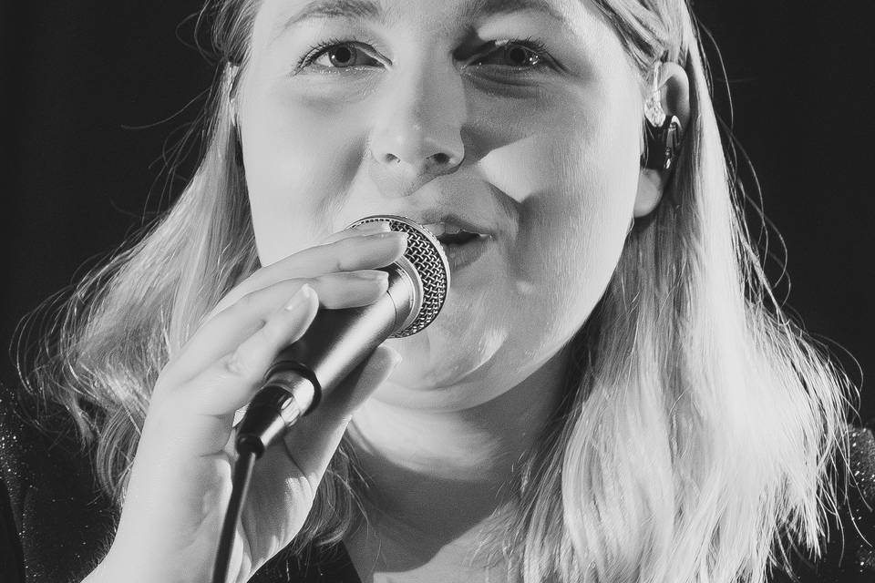 Alice, notre chanteuse