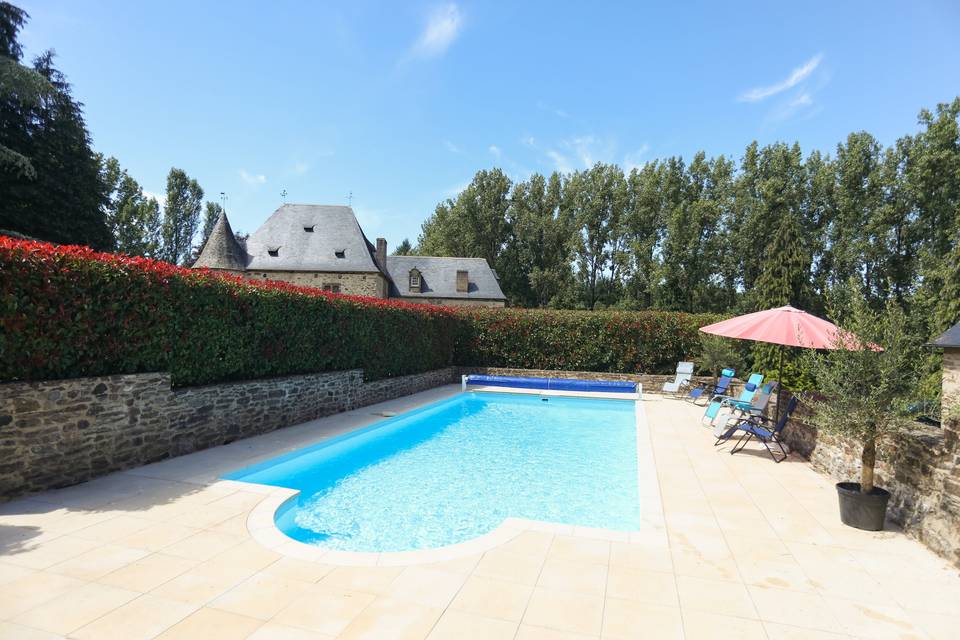 Pool and pool house