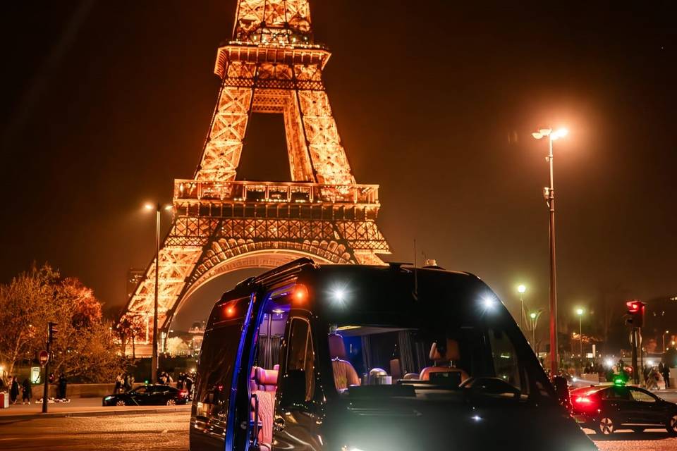 Jet Luxury Minibus