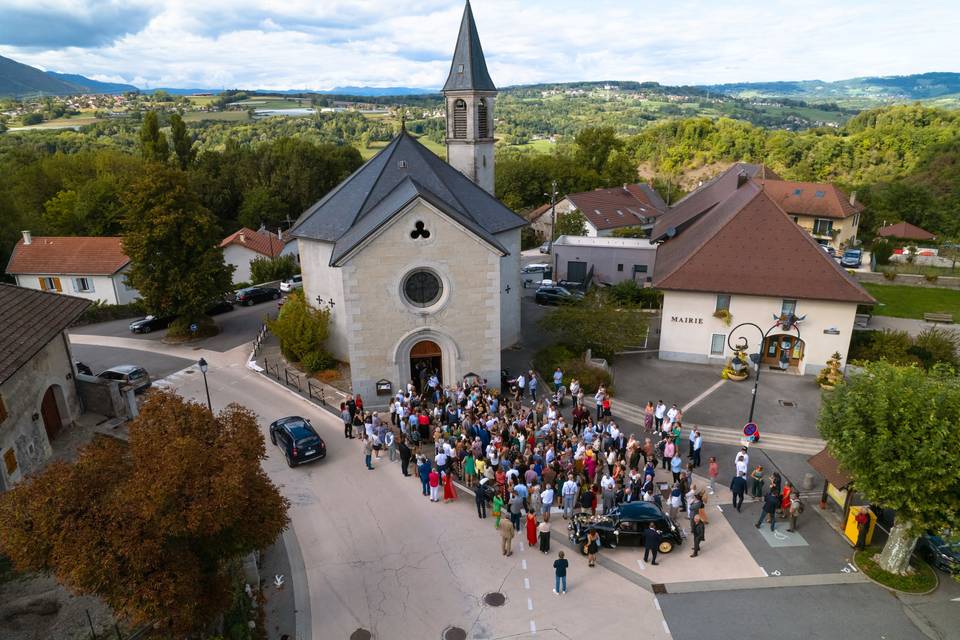 Drone photo sortie Église