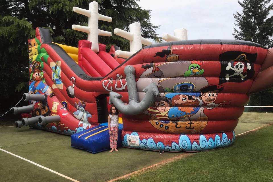 Toboggan pirate 11m x 6m x4m