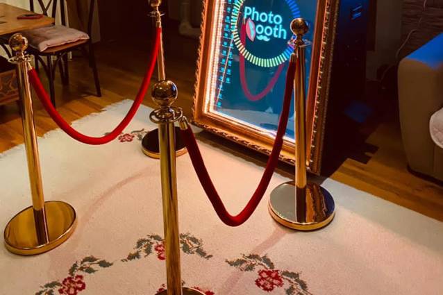 Orbital mirror booth Elegance