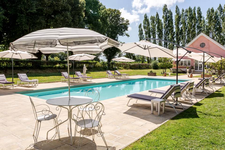 Piscine et terrasse
