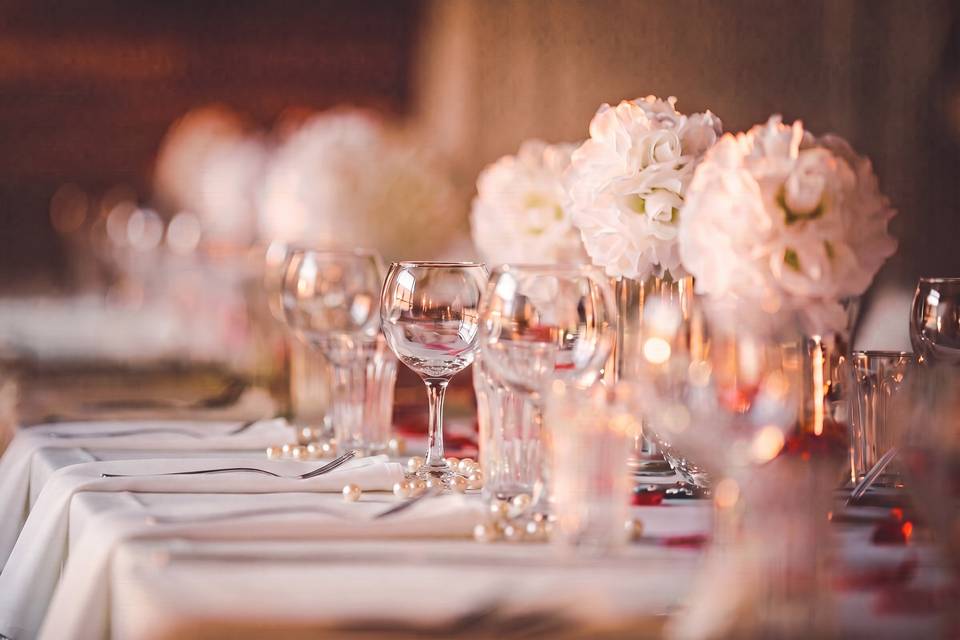 TABLE GOLDEN HOUR