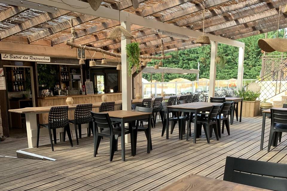 Terrasse avec bar