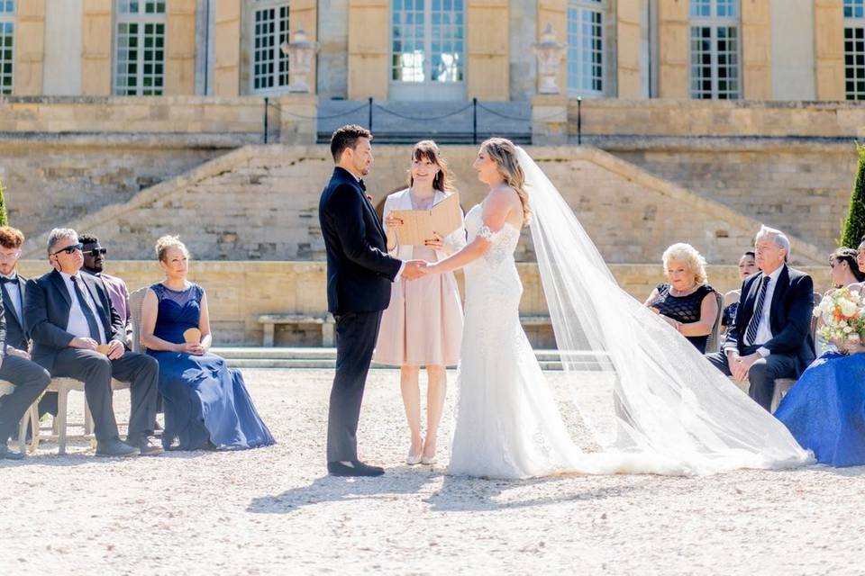 The Paris Officiant