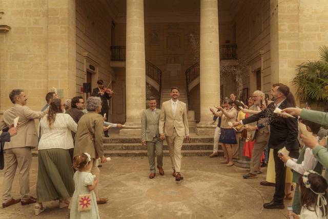 Sortie de la mairie