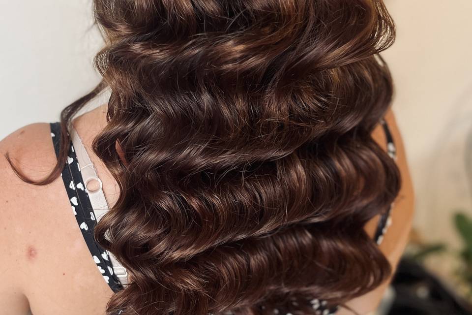 Hollywood waves
