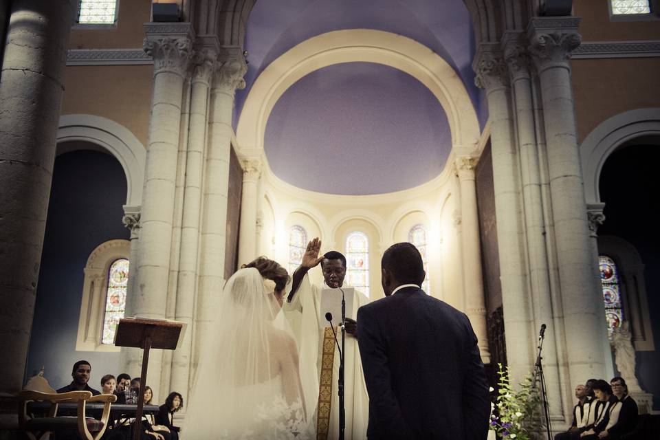 Eglise, entrée de la mariée.