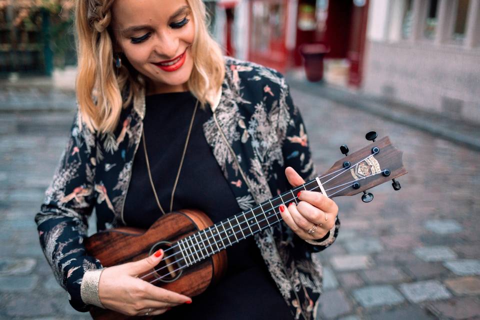 Chanteuse ukulélé mariage