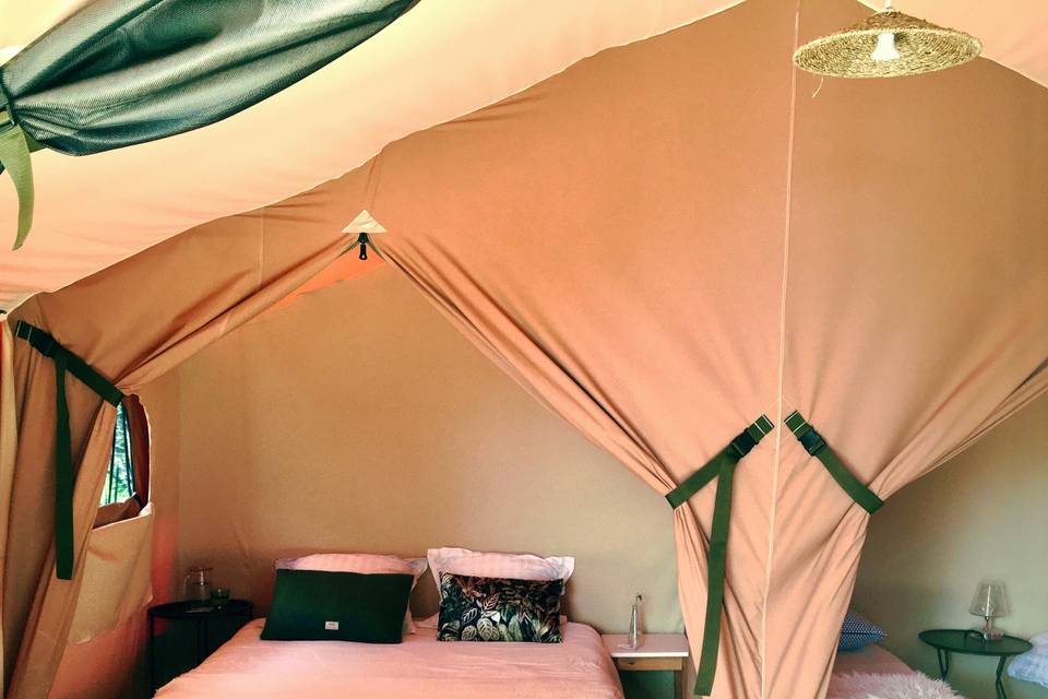 Dormir dans un tente lodge