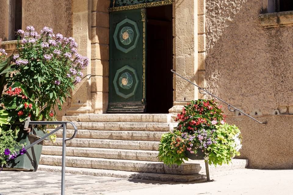 Façade d'église, mariage