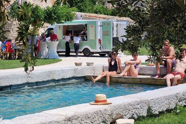 Brunch au bord de la psicine