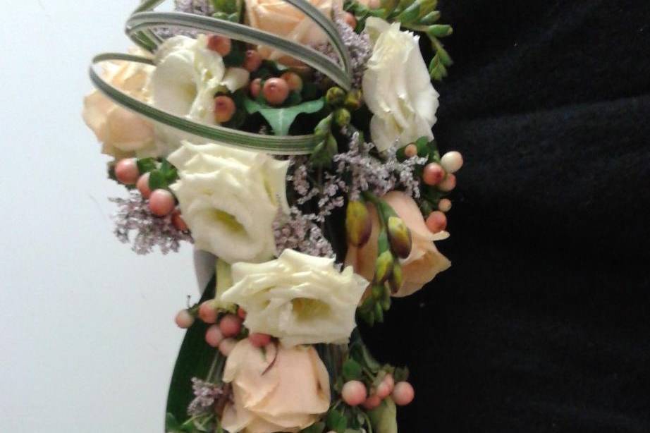 Bouquet de mariée en chute