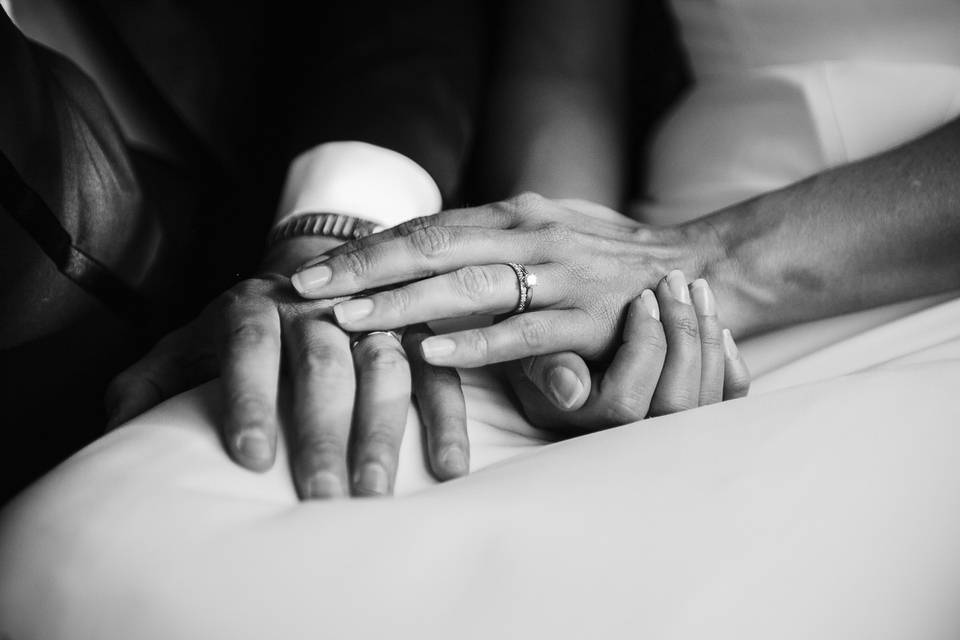 Maries et alliance en noir et