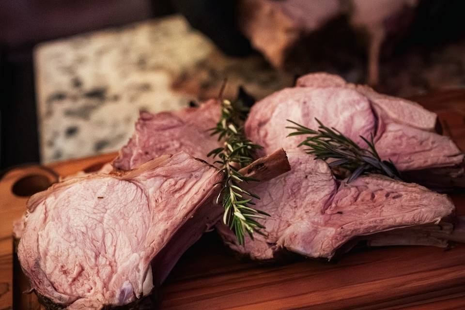 Carré de veau flambé