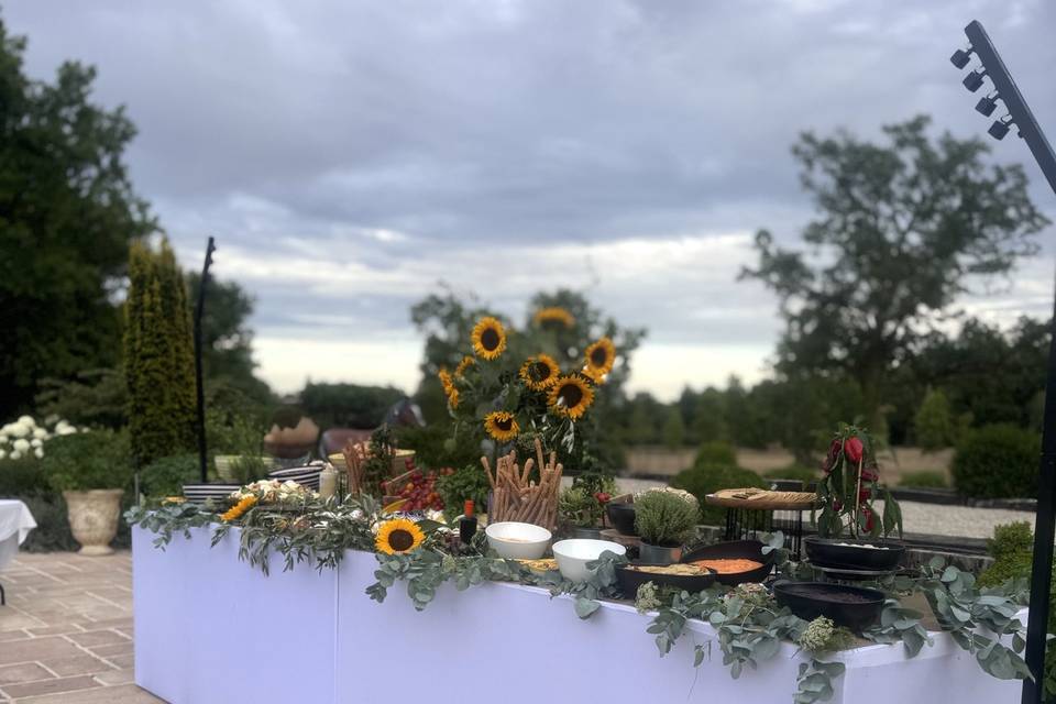 GARDEN PARTY