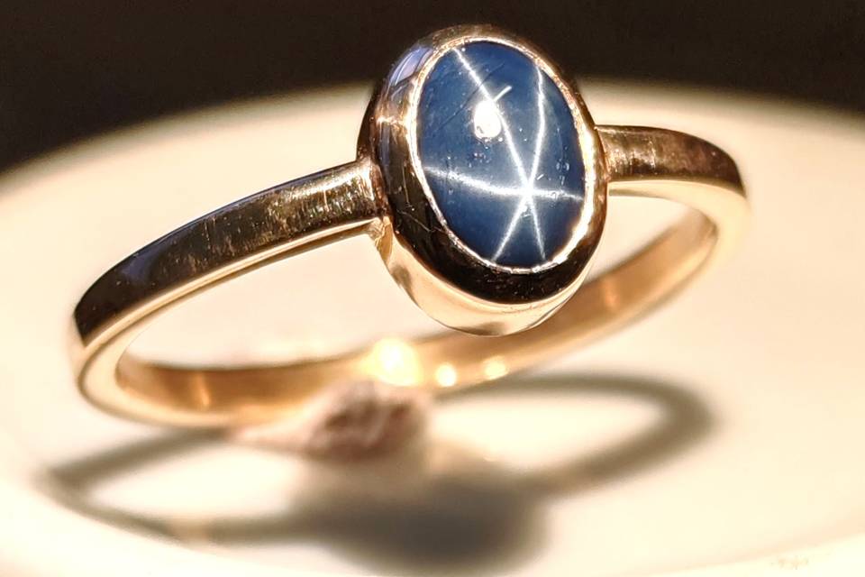 Bague saphir étoilé /or
